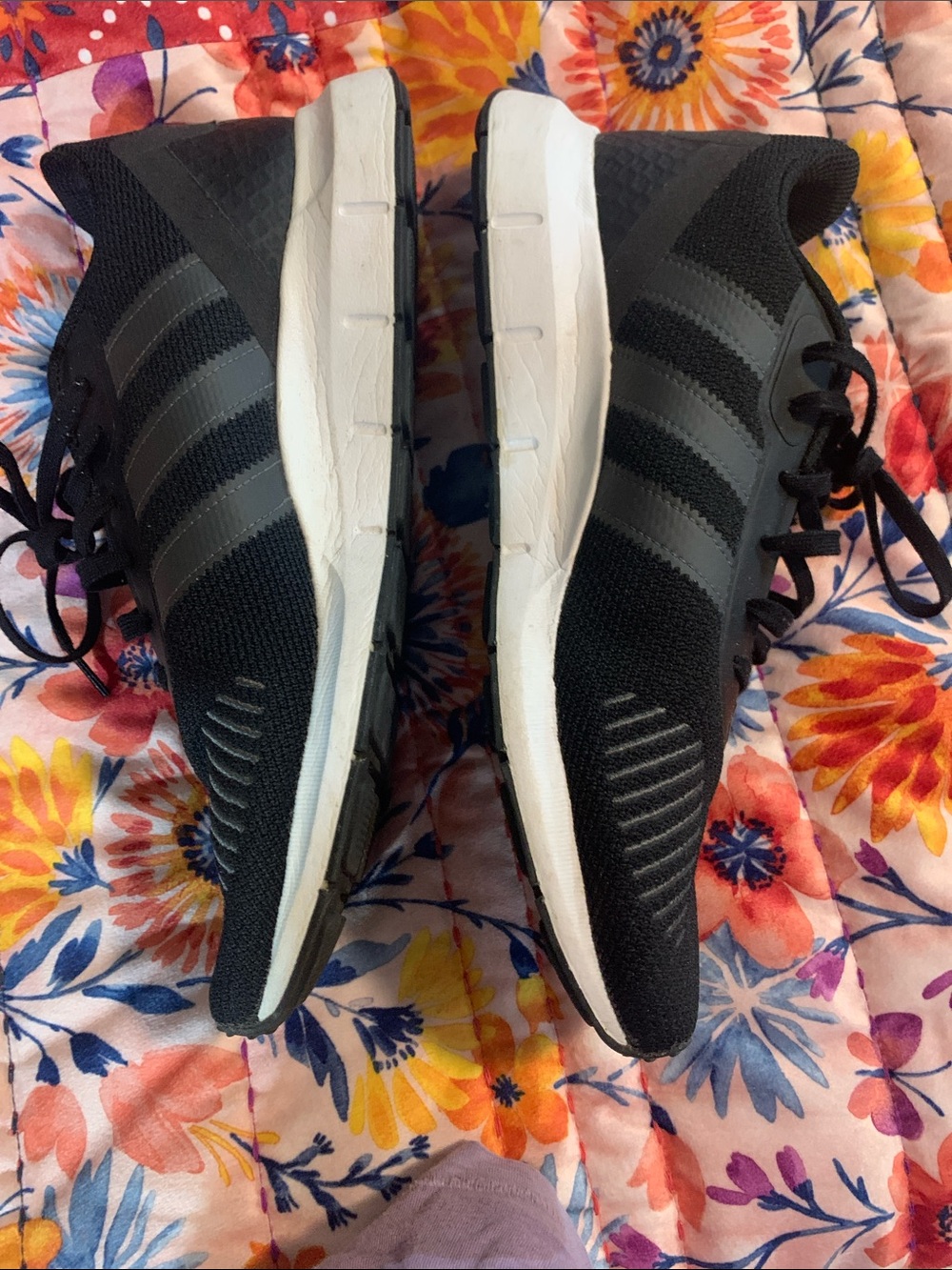 Adidas - Picture 2 of 7